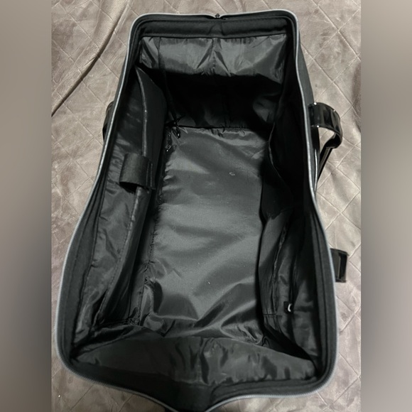 beis weekender bag - Picture 4 of 8